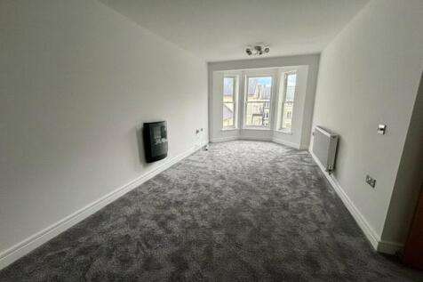 Weston-Super-Mare, Clarence Place, BS23 4BY photo 4