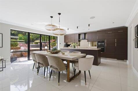 Open Plan Kitchen/Lounge/Dining Room