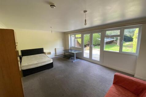 Northdown Road, Hatfield photo 4