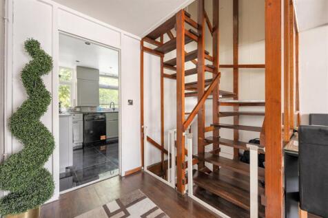 Lonsdale Road, E11