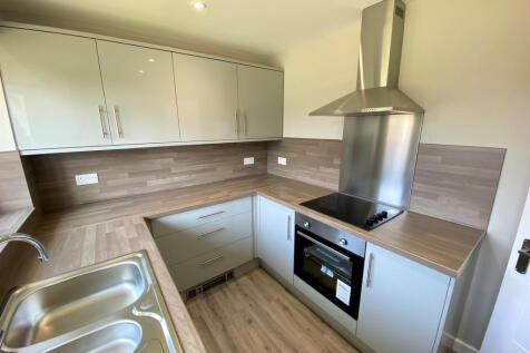 Buckingham Way, Royston, Barnsley, S71 photo 4