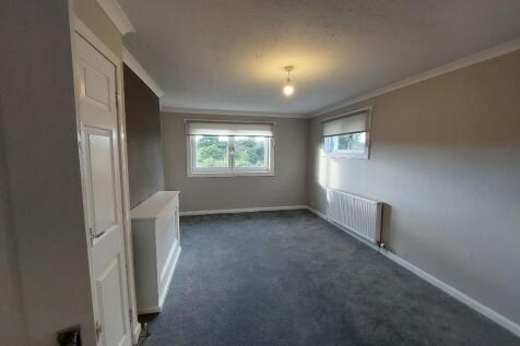 Shandon Crescent, Alexandria, Dunbartonshire, G83 photo 4