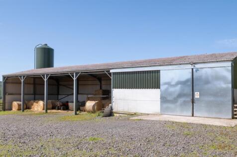 Machinery/equipment store