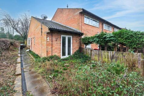 1 Church Lees, Great Linford, Milton Keynes, MK14 5EB