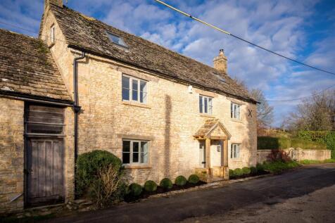 7 - Long Cottage - GL54 4AF - Web.jpg