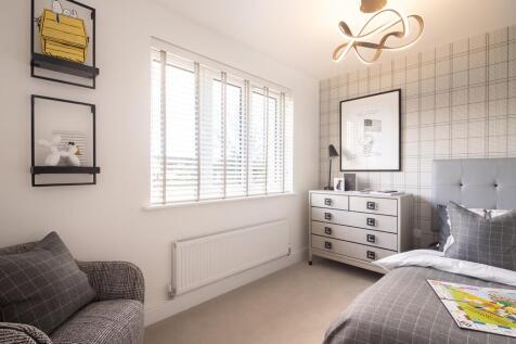 bedroom in 4 bedroom houses for sale kings langley