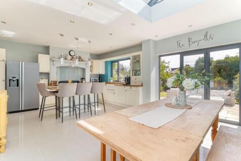 Dining Kitchen - D.jpg