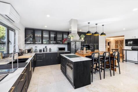 Almancil 6 Bed Villa For Sale Algarve (33)