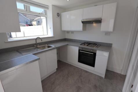 13 Guthrie Street, Barry, CF63 4PR photo 3