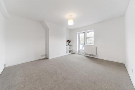 James_Anderson_Sheen_Sales_104_Chertsey_Court_Clif