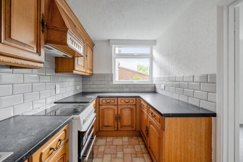 1301909-10-683d9c...