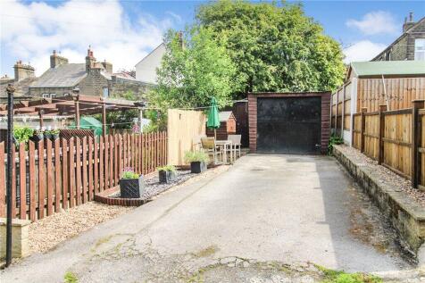 Driveway/ Garage