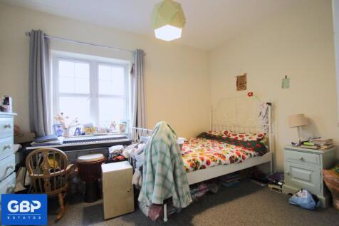 Academy Fields Road, Masters Court, RM2 photo 5