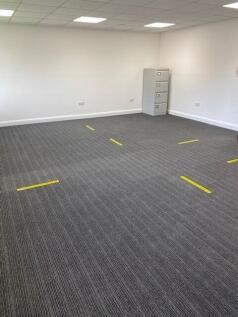 Office to rent Image 5