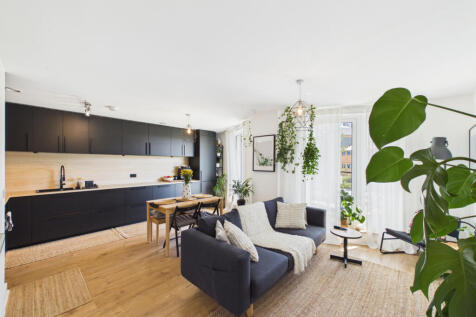 2 Bedroom Flat for Sale
