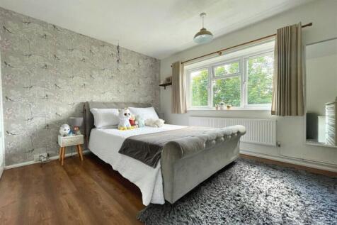 Padworth1Bedroom2.jpeg