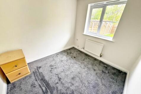 Parkedge Close, Leigh, Lancashire photo 3