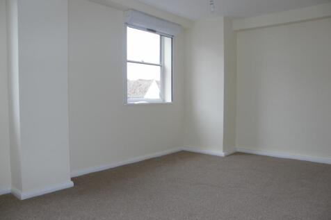 5 Priory Chambers, PRIORY LANE, St. Neots, PE19 photo 4