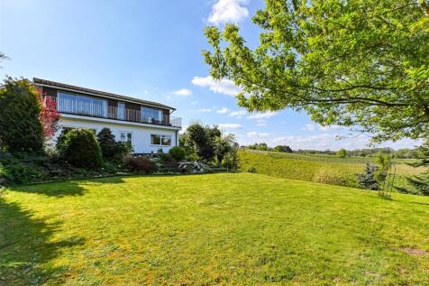 6 St Johns Close-APR26-8.jpg