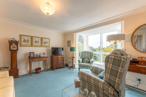 Reverse Sitting Room