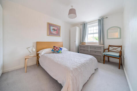 18-6819d46553f3f-...