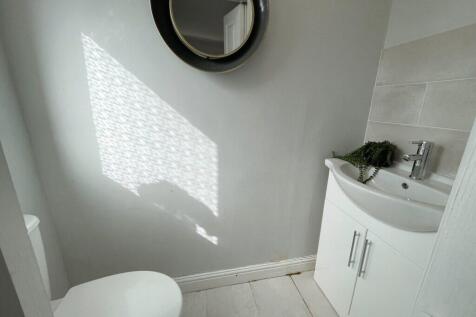 Caister Avenue - W.C