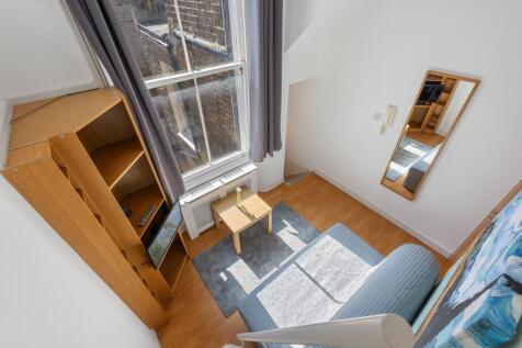 Studio to rent Fairholme Road, West Kensington W1