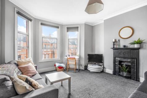 London, SW17 - property photo