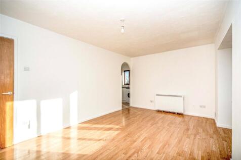 Redwood Grove, Bedford, Bedfordshire, MK42 photo 4