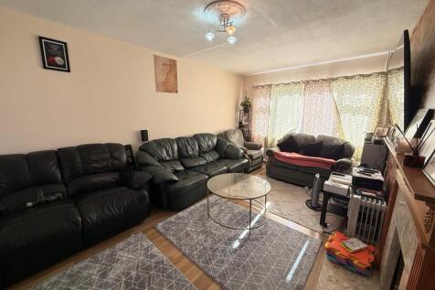 Little Grove Field, HARLOW photo 4