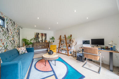 1315629-6-685d3ad...