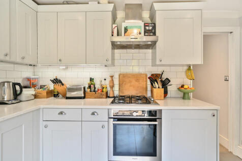 1334083-11-68935a...