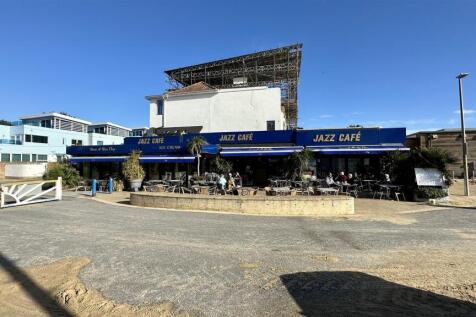 16 jazz cafe outside.jpg
