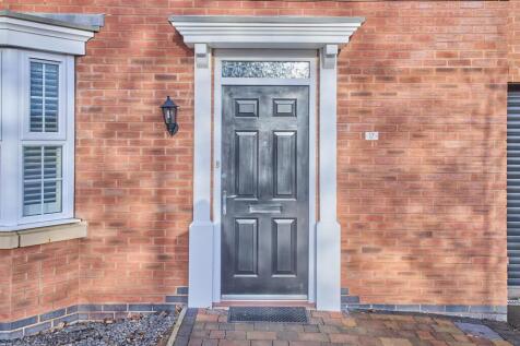 Garner Close BW 21.jpg