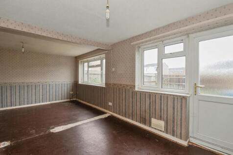 27 Highfield, Bracknell, RG12 8XD