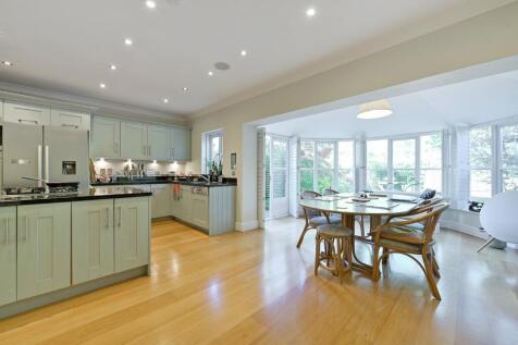Dining/Kitchen