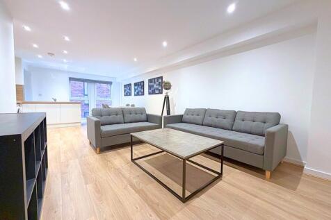 Reception/Kitchen
