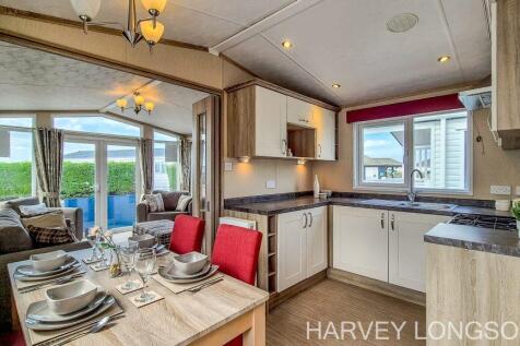 Kitchen and dining area in the Pemberton Abingdon 