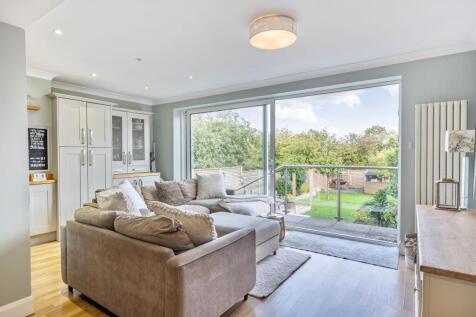 Stoneleigh Park Road, Epsom - KT19 0RG