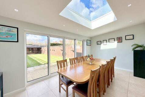 Open-plan Kitchen/Dining Room