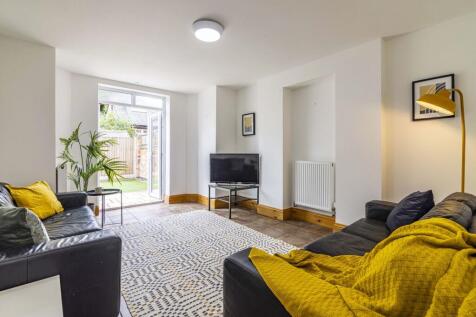 Rolleston Drive, Nottingham, NG7 photo 3