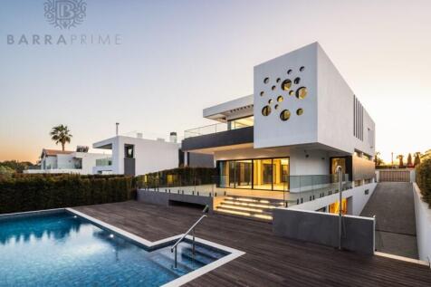 5-Bedroom Luxury Villa with Golf Course Views in Vilamoura