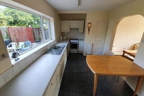 6 Queensway, Leamington Spa photo 2