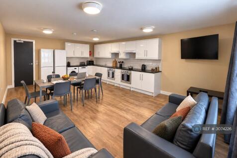6 Bedroom Flat in BS1 3RJ