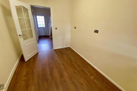 Beake Avenue, Radford, Coventry photo 5