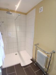 EN-SUITE 1