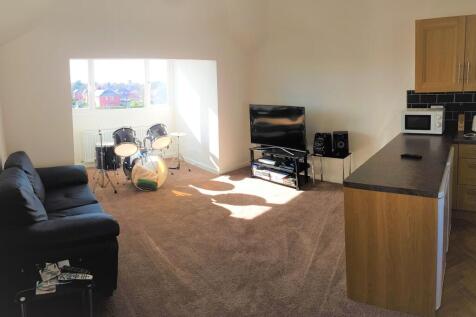 3-bed flat on Flat-2, 41 Montgomery Road, Manchester, £1,625/mo