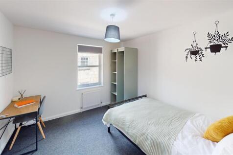 Flat-3-8-Piccadilly-Place-Bedroom-5 4.jpg