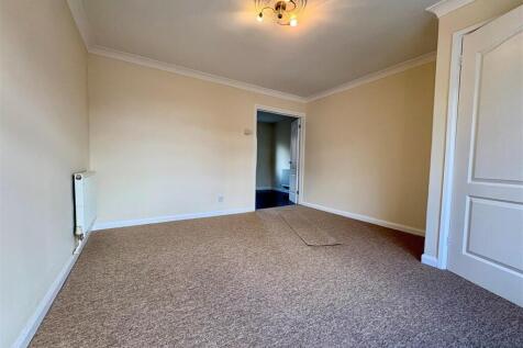 Llys Gwyn, Bridgend County Borough CF31 1LD photo 3