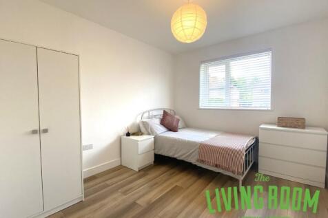 6-bed house on Mynachdy Road, , Cardiff, £650/mo